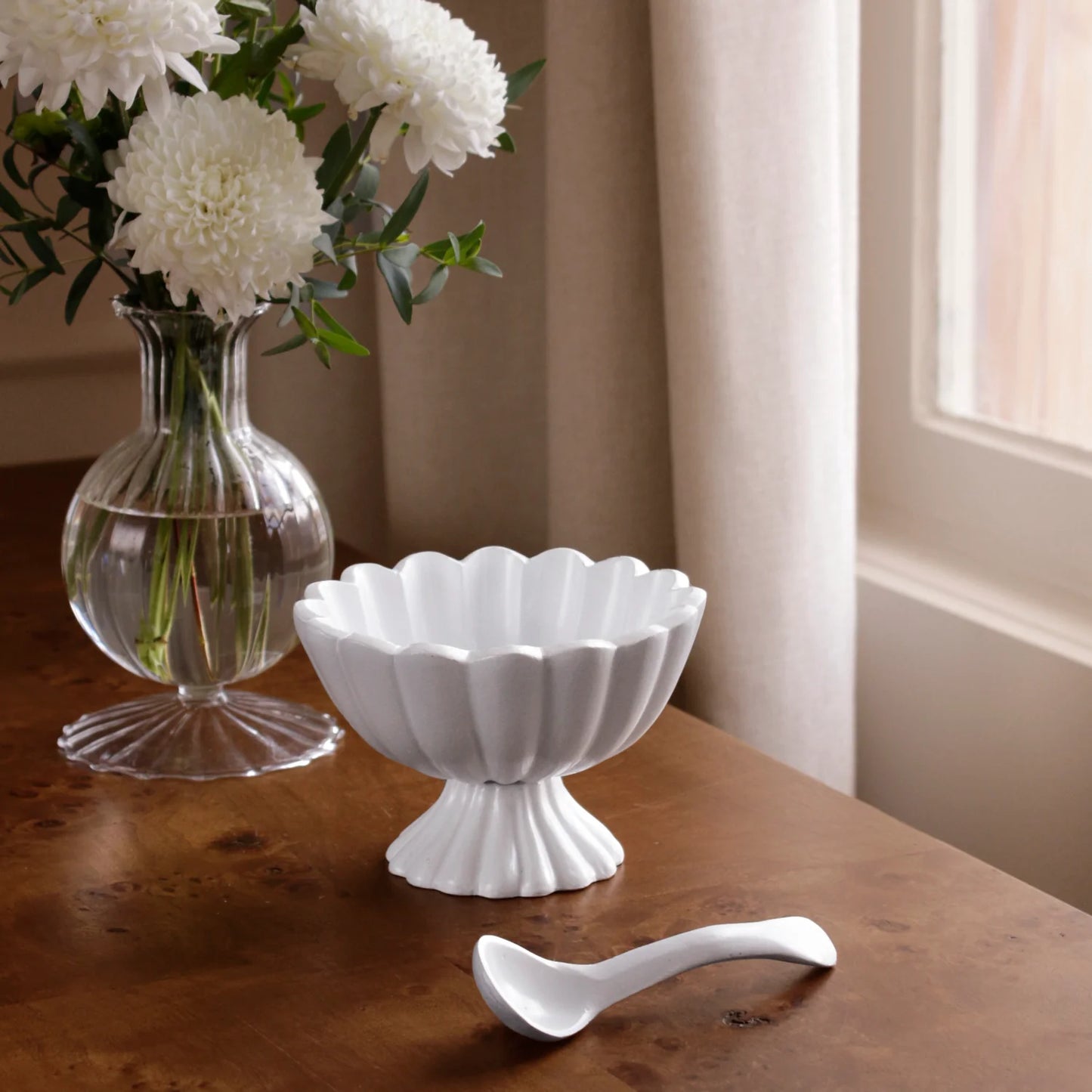 Beatriz Ball VIDA Vienna Mini Pedestal with Spoon White