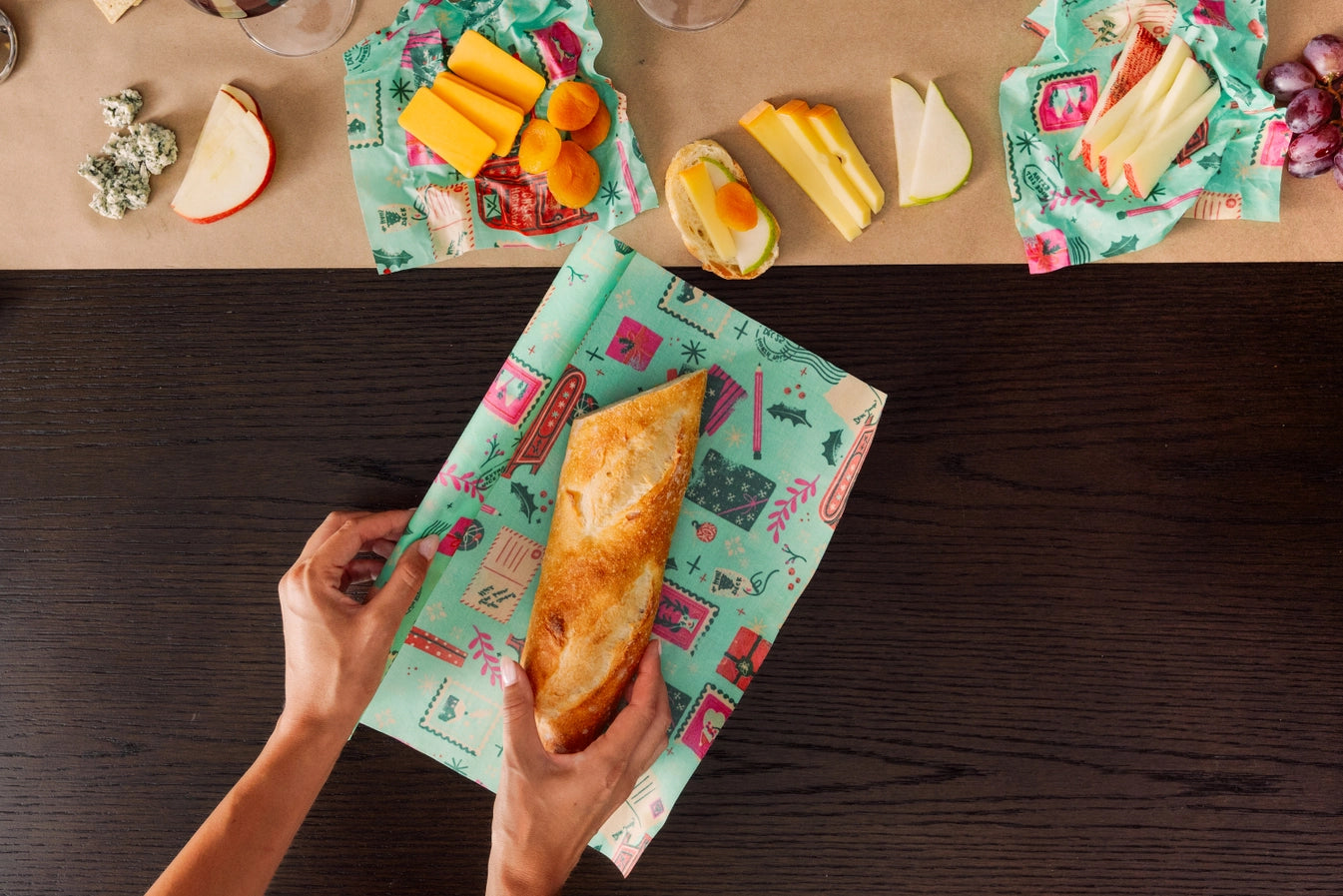 Bee's Wrap Roll - Season's Greetings