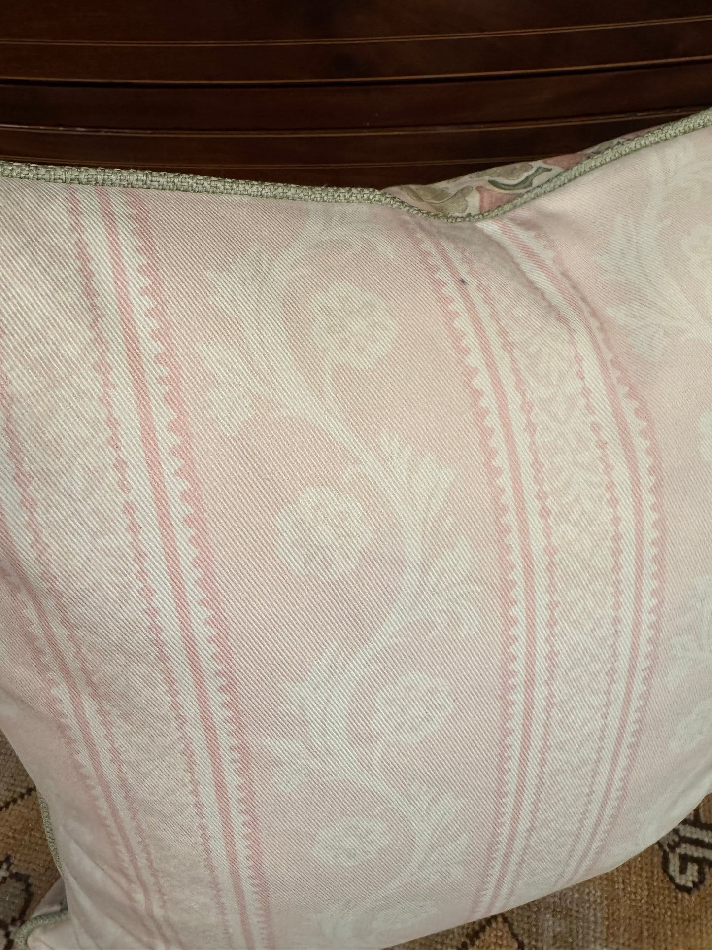 PILLOW Pink Lilys 22"