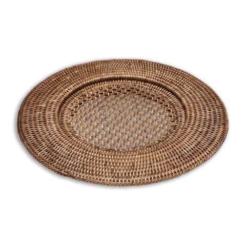 Caspari Rattan Scallop Charger Brown
