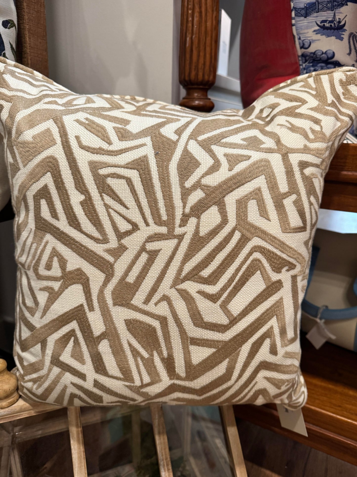 PILLOW Modern Crewel 22"