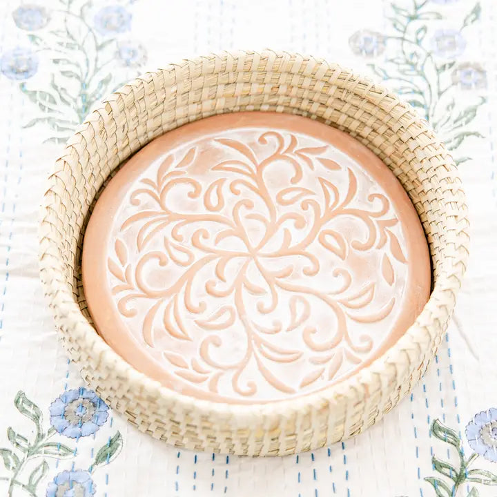 Rahab's Rope Round Basket Ivy Swirls Bread Warmer