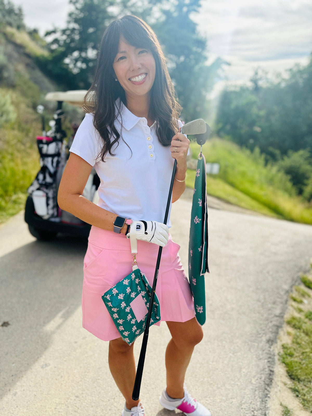 Set of 2: Azalea Magnetic Golf Towel and Golf Accessory Bag