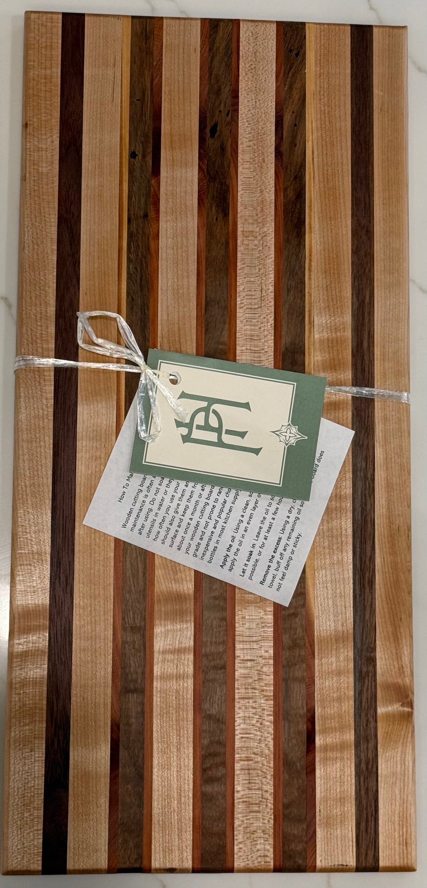 SOUTHERN HOLLOW CUTTING BOARD
