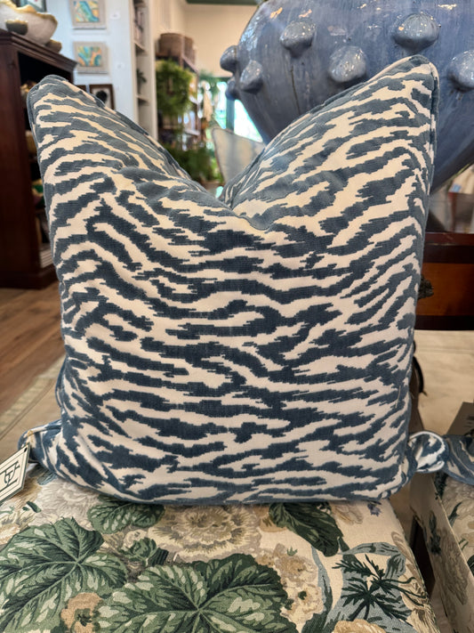 PILLOW Zebra Velvet 22"