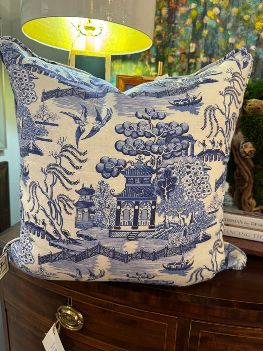 PILLOW Blue Pagodas 22"