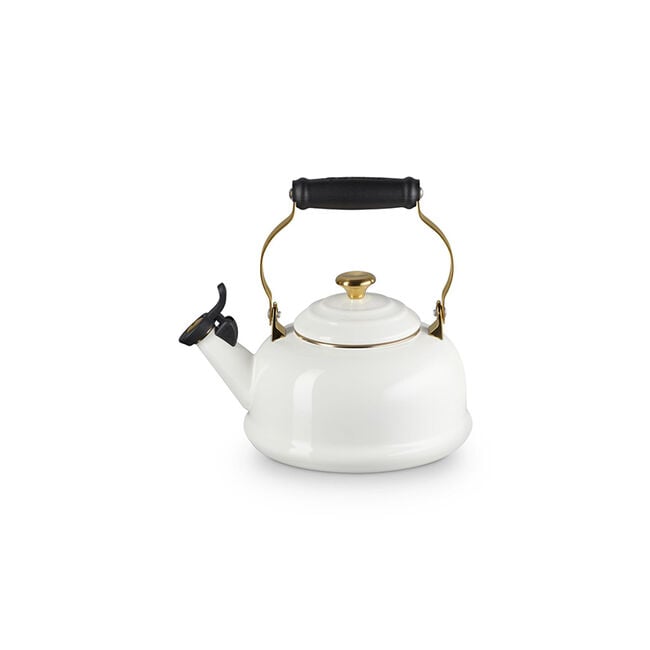 Le Creuset Whitstling Kettle 1.7 QT