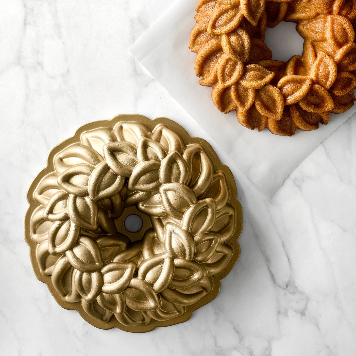 Nordic Ware Laurel Wreath 80th Anniversary Bundt Pan