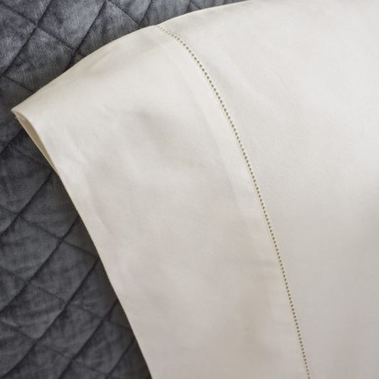 Amity Murano Hemstitch P/C Ivory, King
